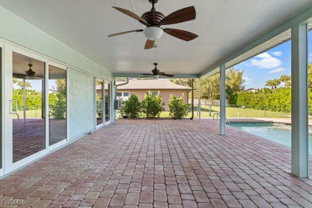 1384 Burgundy DR, Fort Myers, FL 33919
