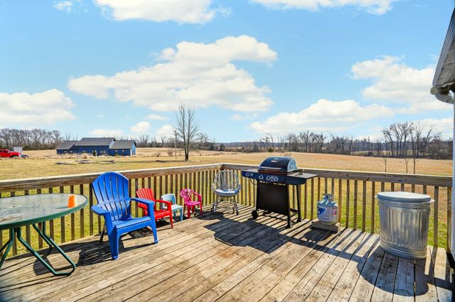 11850 N HECHT RD, Hallsville, MO 65255