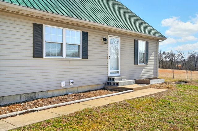 11850 N HECHT RD, Hallsville, MO 65255