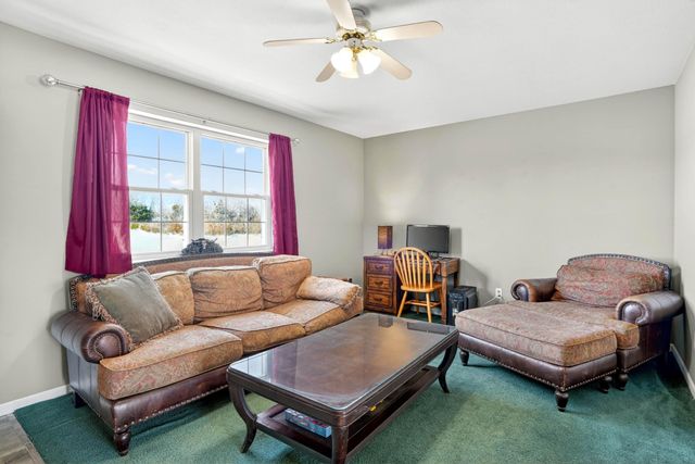 11850 N HECHT RD, Hallsville, MO 65255