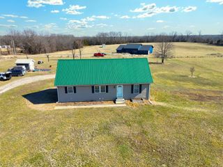 11850 N HECHT RD, Hallsville, MO 65255
