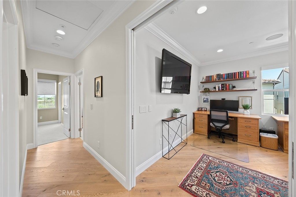Image 33 of property listing at 4689 Holly Avenue, Long Beach, CA 90805