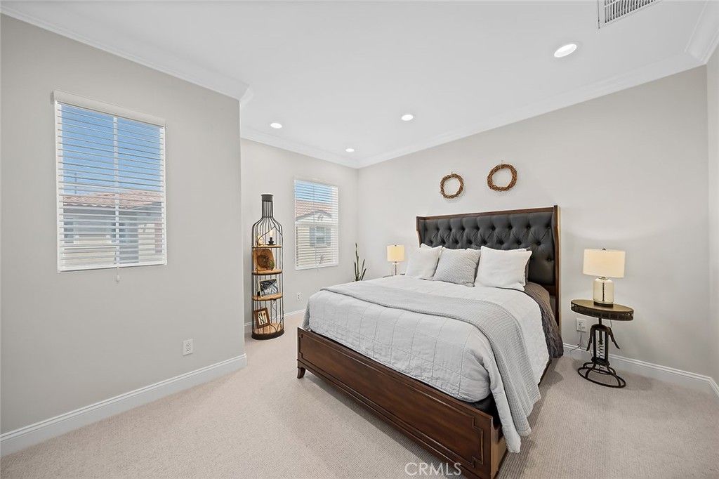 Image 36 of property listing at 4689 Holly Avenue, Long Beach, CA 90805