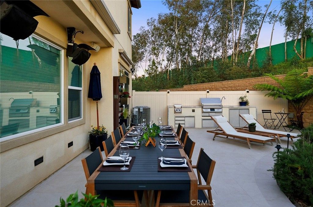 Image 45 of property listing at 4689 Holly Avenue, Long Beach, CA 90805