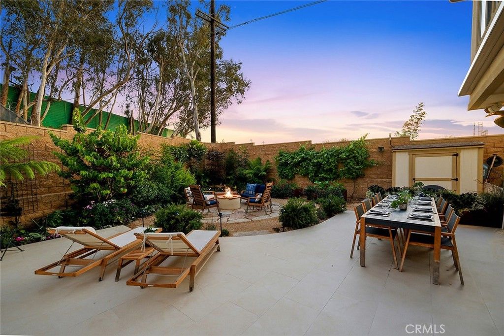 Image 47 of property listing at 4689 Holly Avenue, Long Beach, CA 90805