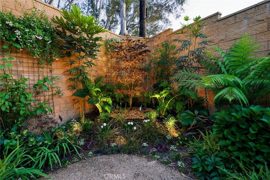 Image 49 of property listing at 4689 Holly Avenue, Long Beach, CA 90805