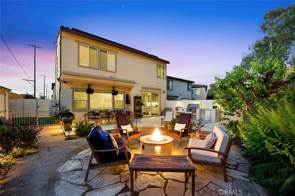 Image 52 of property listing at 4689 Holly Avenue, Long Beach, CA 90805