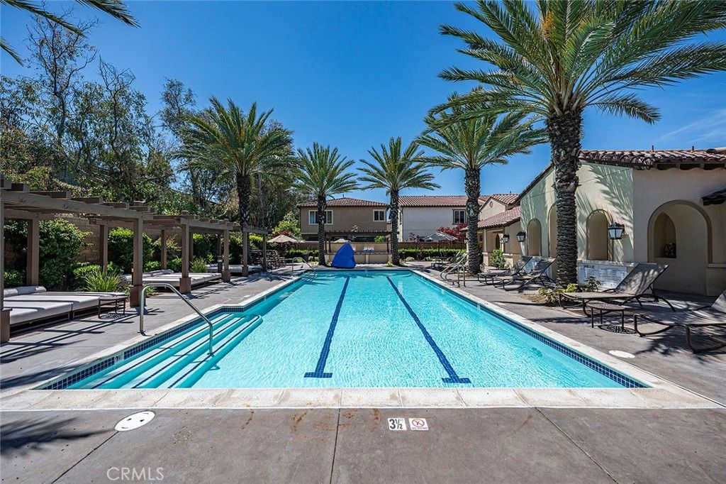 Image 65 of property listing at 4689 Holly Avenue, Long Beach, CA 90805
