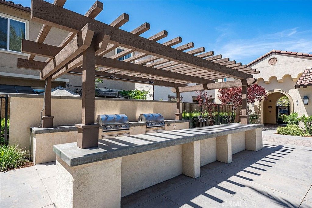 Image 69 of property listing at 4689 Holly Avenue, Long Beach, CA 90805