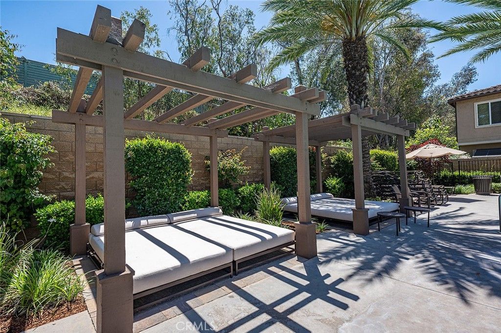 Image 73 of property listing at 4689 Holly Avenue, Long Beach, CA 90805