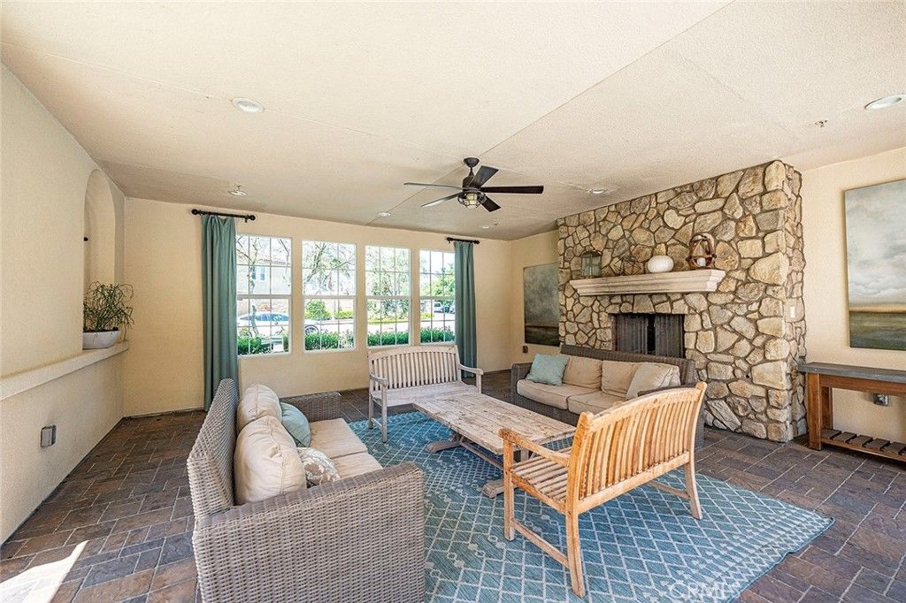 Image 74 of property listing at 4689 Holly Avenue, Long Beach, CA 90805
