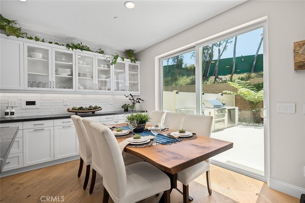 Image 9 of property listing at 4689 Holly Avenue, Long Beach, CA 90805