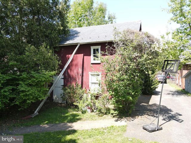 71 W FREDERICK ST, Millersville, PA 17551