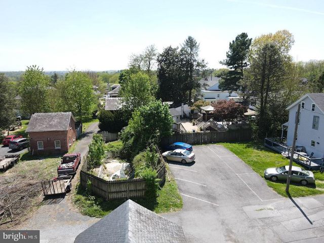 71 W FREDERICK ST, Millersville, PA 17551