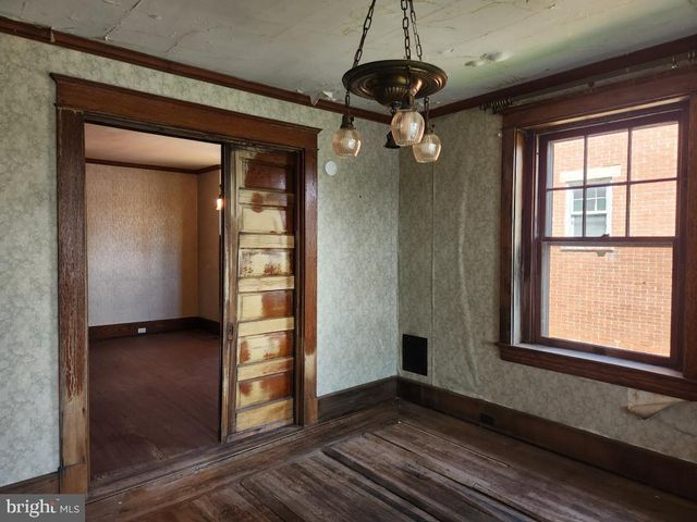71 W FREDERICK ST, Millersville, PA 17551