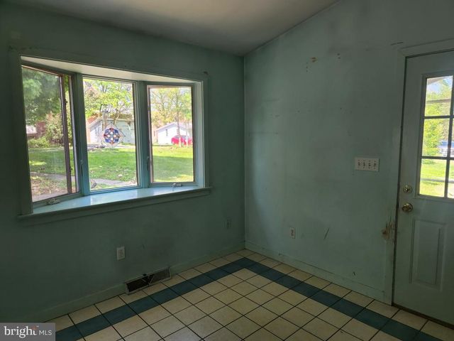 71 W FREDERICK ST, Millersville, PA 17551