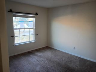 5013 Cressler LN, Jarrell, TX 76537