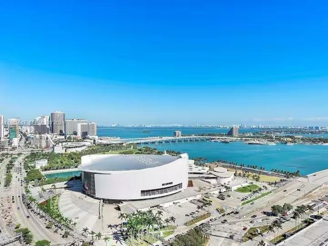 398 NE 5th St 3516, Miami, FL 33132