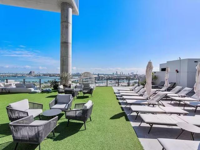 398 NE 5th St 3516, Miami, FL 33132