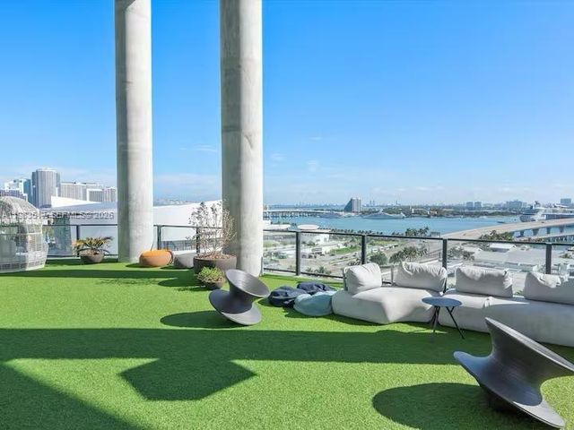 398 NE 5th St 3516, Miami, FL 33132