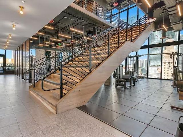 398 NE 5th St 3516, Miami, FL 33132