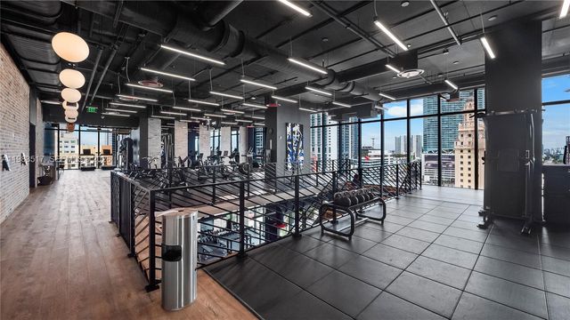 398 NE 5th St 3516, Miami, FL 33132