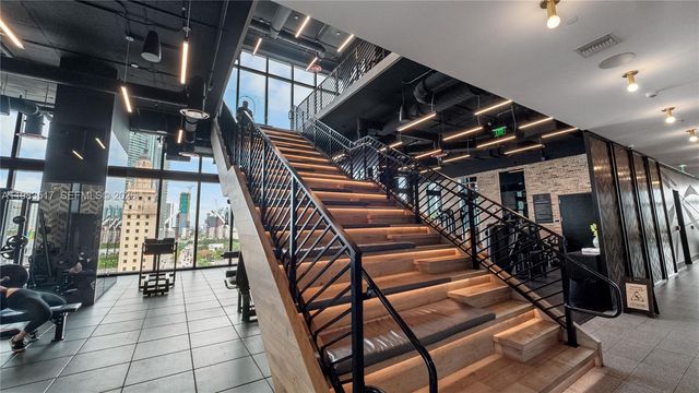 398 NE 5th St 3516, Miami, FL 33132