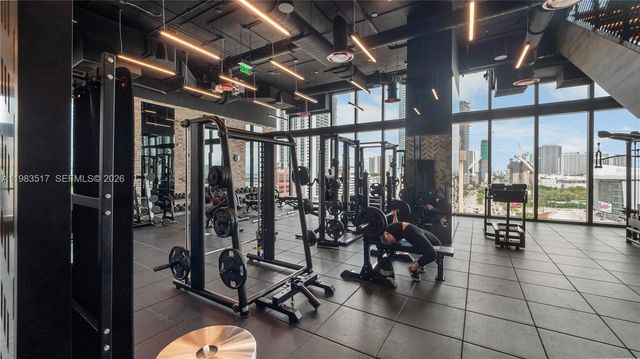 398 NE 5th St 3516, Miami, FL 33132