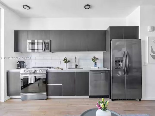 398 NE 5th St 3516, Miami, FL 33132