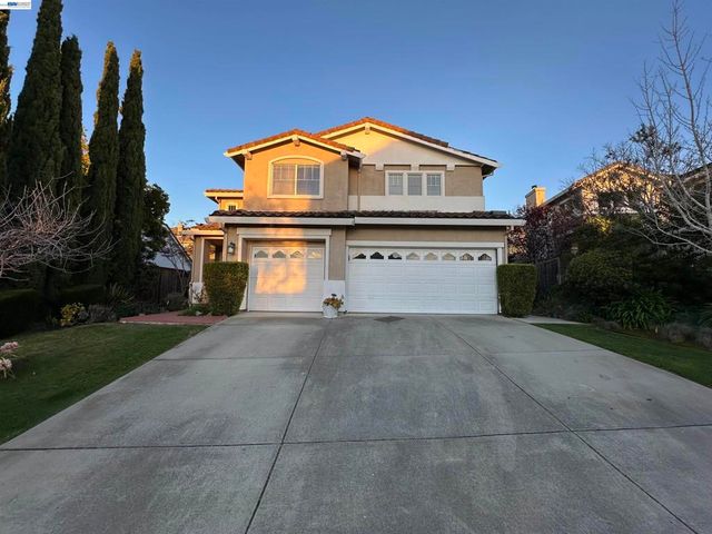 25318 Buckeye Dr, Castro Valley, CA 94552