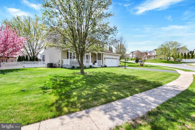 1210 CRANBERRY LN W, York, PA 17402