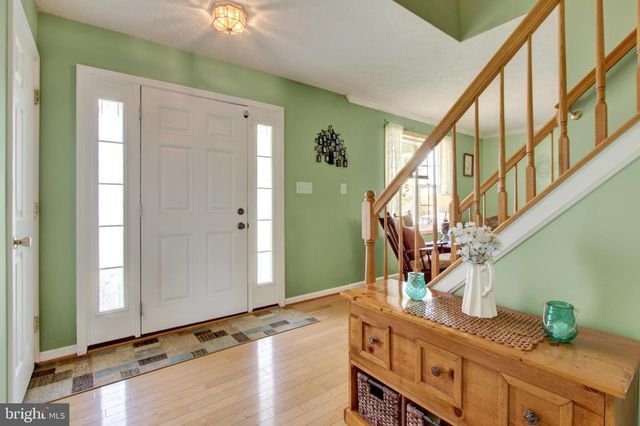 1210 CRANBERRY LN W, York, PA 17402