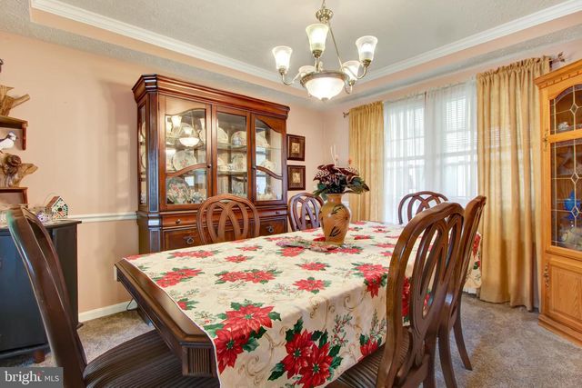 1210 CRANBERRY LN W, York, PA 17402