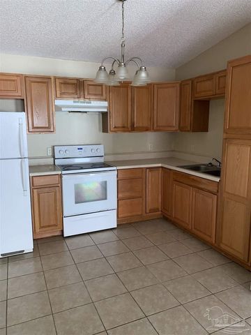 6823 Tiki Ln 2, Pensacola, FL 32503