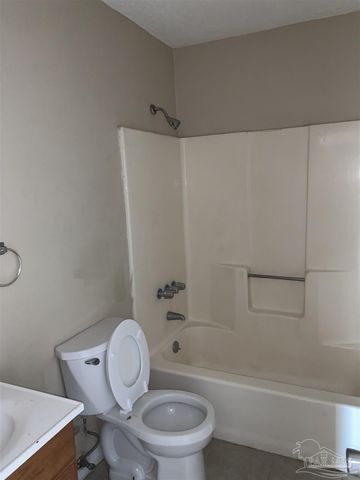 6823 Tiki Ln 2, Pensacola, FL 32503