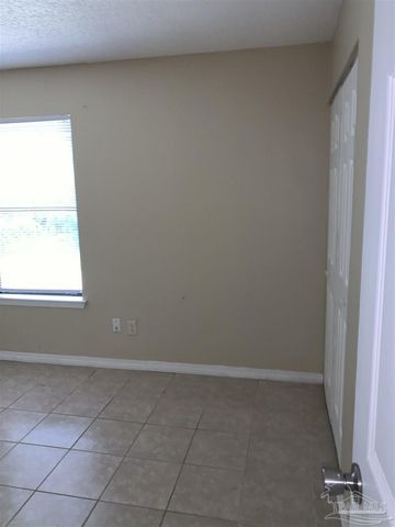 6823 Tiki Ln 2, Pensacola, FL 32503