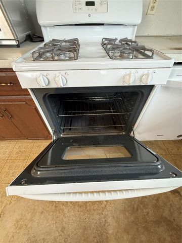 19090 SE Catfish Drive, Newalla, OK 74857