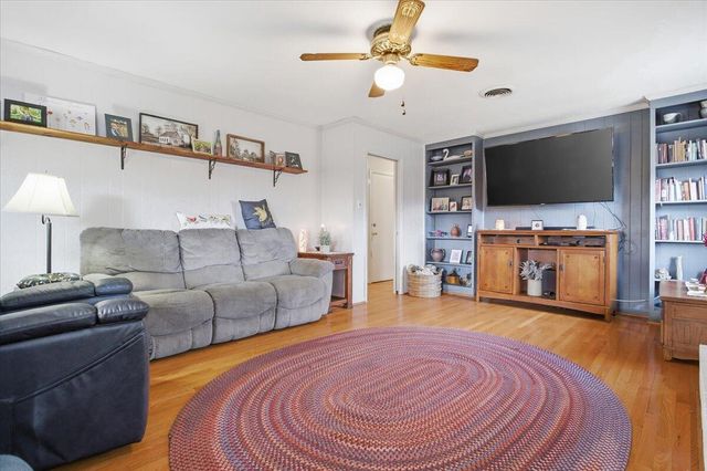 4129 Blue View DR, Roanoke, VA 24012