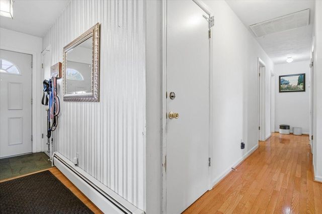 4129 Blue View DR, Roanoke, VA 24012