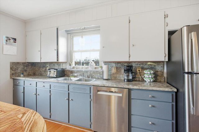 4129 Blue View DR, Roanoke, VA 24012