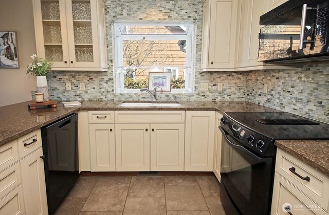 2471 Soundview Drive, Langley, WA 98260