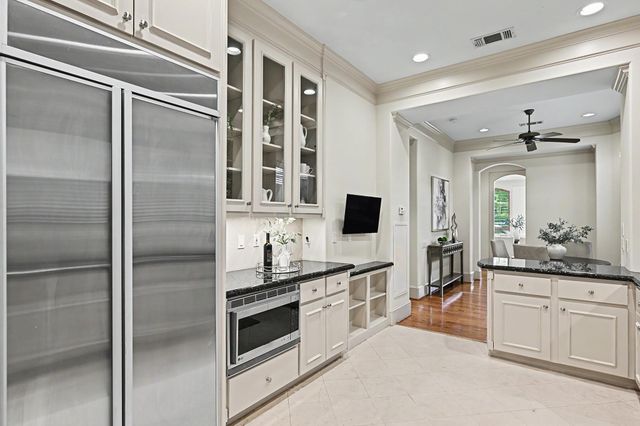 2410 Mimosa Drive, Houston, TX 77019