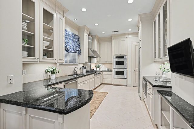 2410 Mimosa Drive, Houston, TX 77019