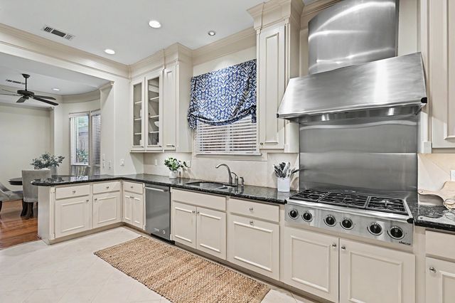 2410 Mimosa Drive, Houston, TX 77019