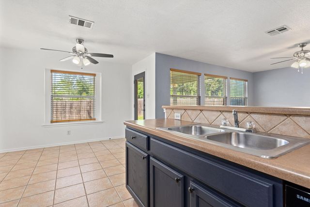 1110 Sundrop PL, Round Rock, TX 78665