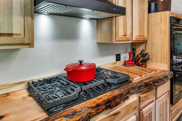 1111 Stark Road, Conway, NH 03813