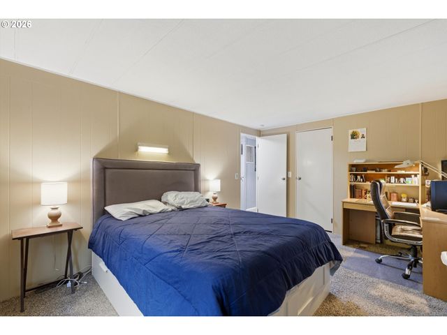 173 RIVERVIEW Dr, Castle Rock, WA 98611