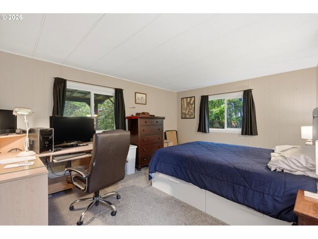 173 RIVERVIEW Dr, Castle Rock, WA 98611