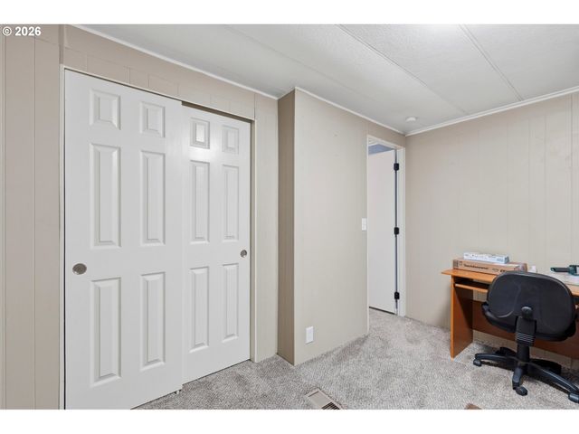 173 RIVERVIEW Dr, Castle Rock, WA 98611