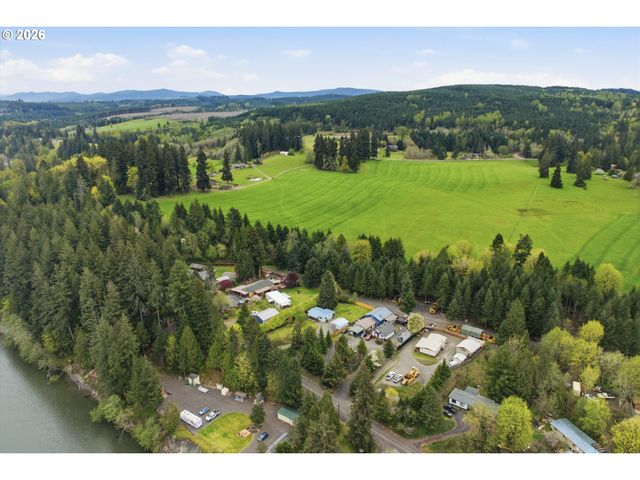 173 RIVERVIEW Dr, Castle Rock, WA 98611